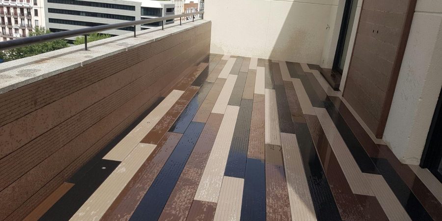 Tarima de exterior sintética en varios colores